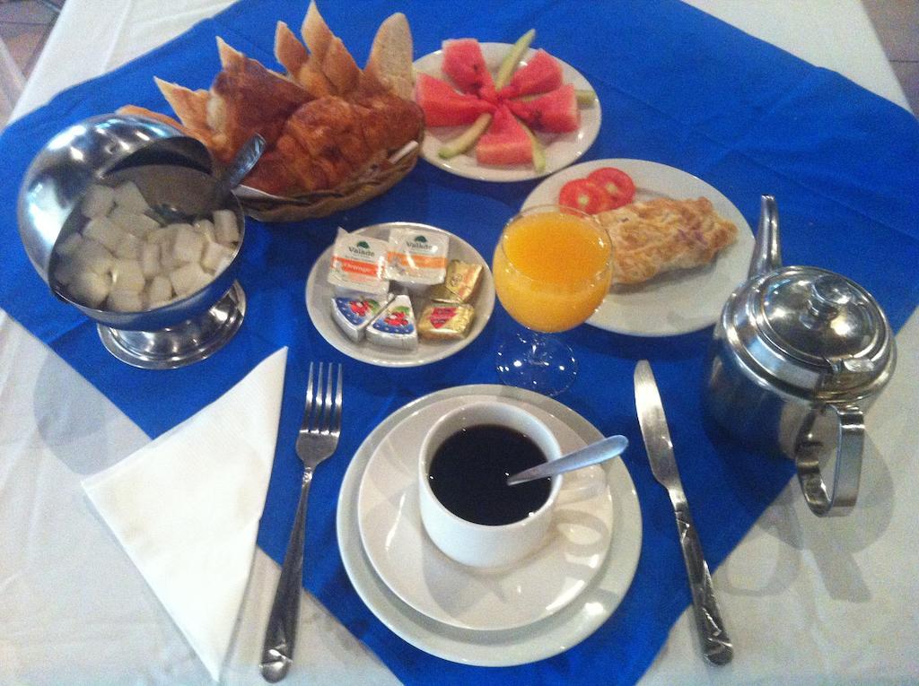 Hotel Beausejour Mirabel Bonaberi Quarto foto