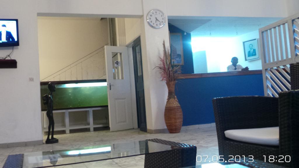 Hotel Beausejour Mirabel Bonaberi Exterior foto